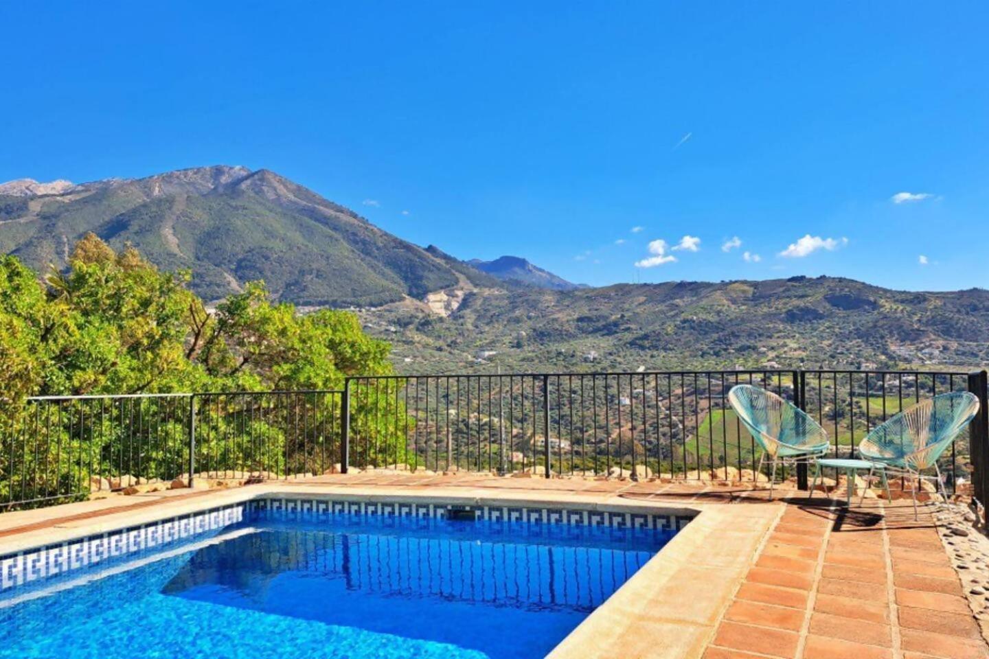 La Perla Andaluza Villa อัลเกาซิน ภายนอก รูปภาพ